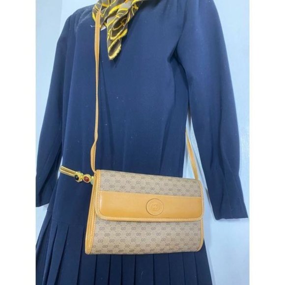 GUCCI Vintage Flap Coated Canvas Crossbody Bag - Picture 11 of 12